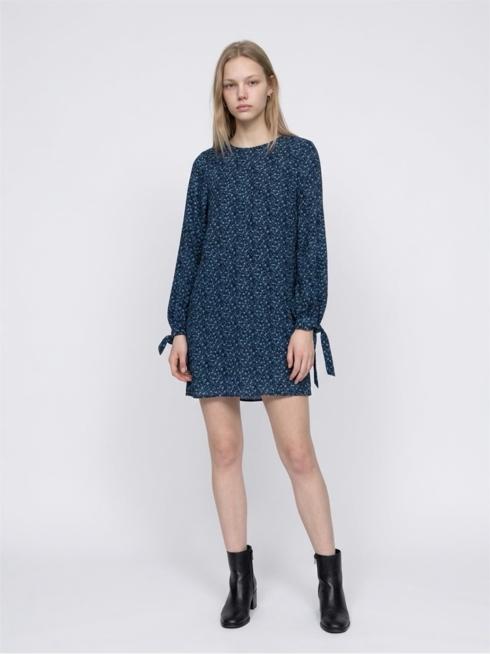 Cute H&M Womens Floral Blue Tie Long Sleeves Shift Dress Size 2